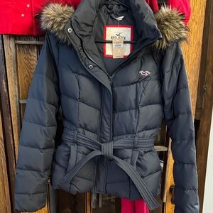 Hollister Women’s Dark Gray Puffer Jacket with Faux Fur Trim